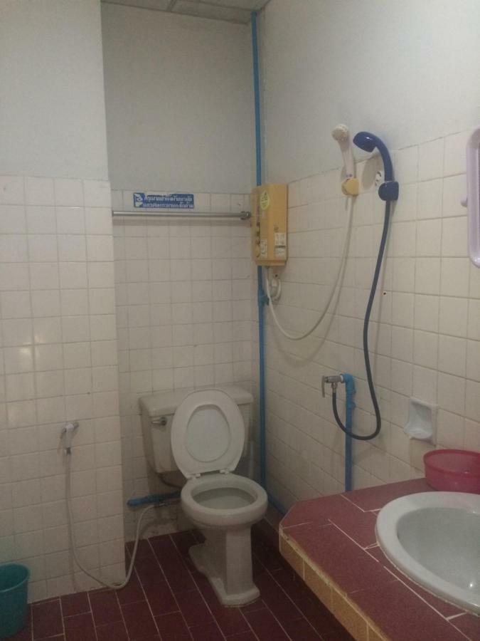 Thairungruang Hotel Surat Thani Exterior foto