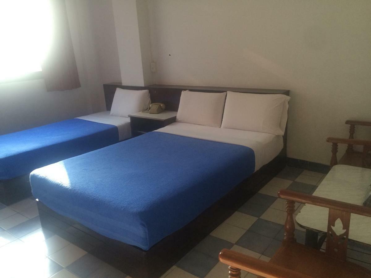 Thairungruang Hotel Surat Thani Exterior foto